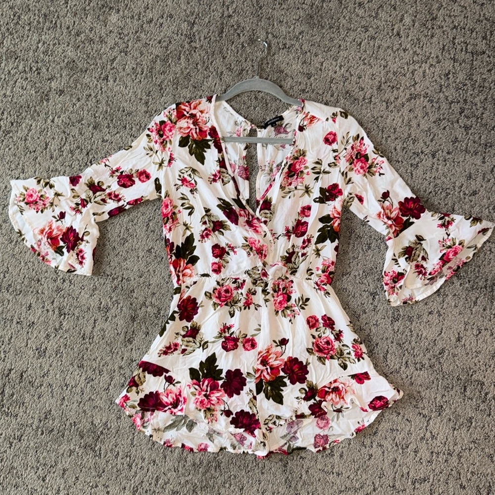 Low cut floral romper